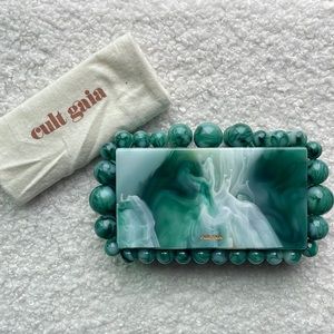 Cult and Gaia clutch